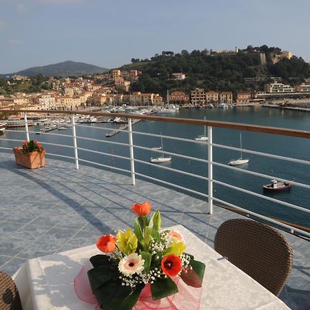Hotel Plaza Porto Azzurro Ngoại thất bức ảnh