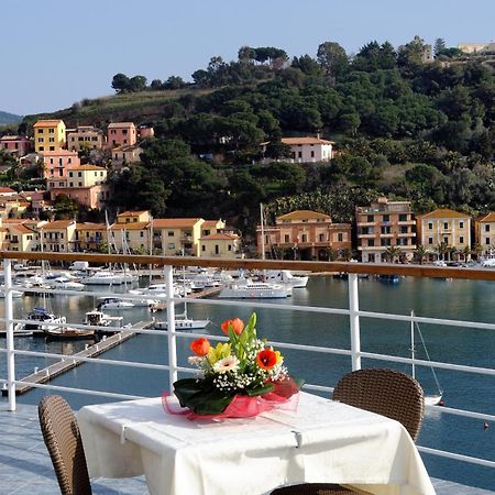 Hotel Plaza Porto Azzurro Ngoại thất bức ảnh
