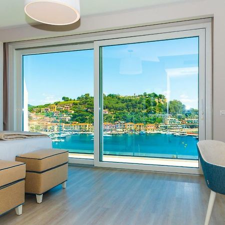 Hotel Plaza Porto Azzurro Ngoại thất bức ảnh
