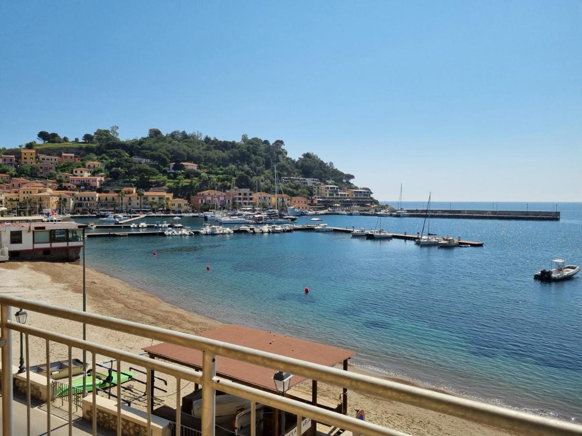 Hotel Plaza Porto Azzurro Ngoại thất bức ảnh