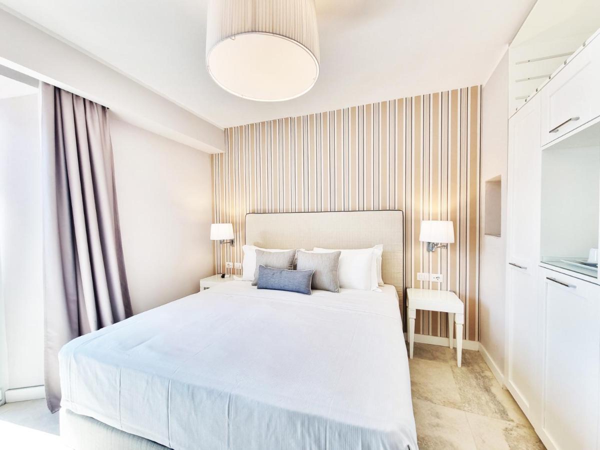 Hotel Plaza Porto Azzurro Ngoại thất bức ảnh