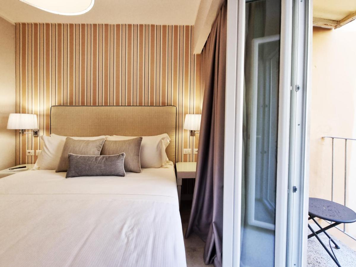 Hotel Plaza Porto Azzurro Ngoại thất bức ảnh