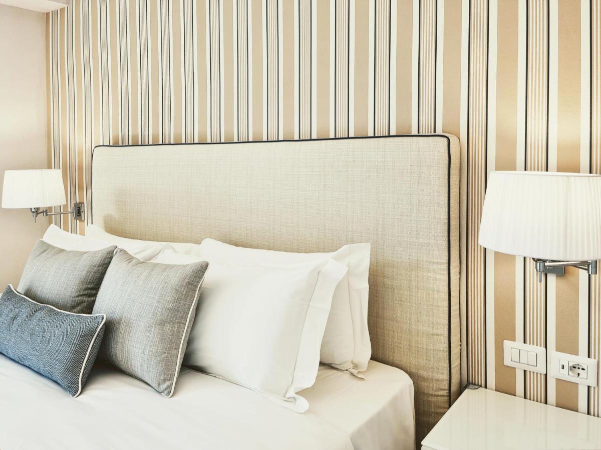 Hotel Plaza Porto Azzurro Ngoại thất bức ảnh