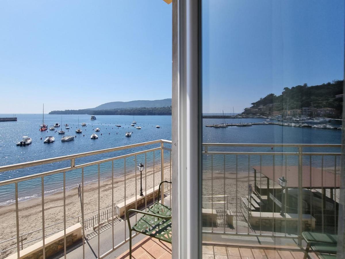 Hotel Plaza Porto Azzurro Ngoại thất bức ảnh