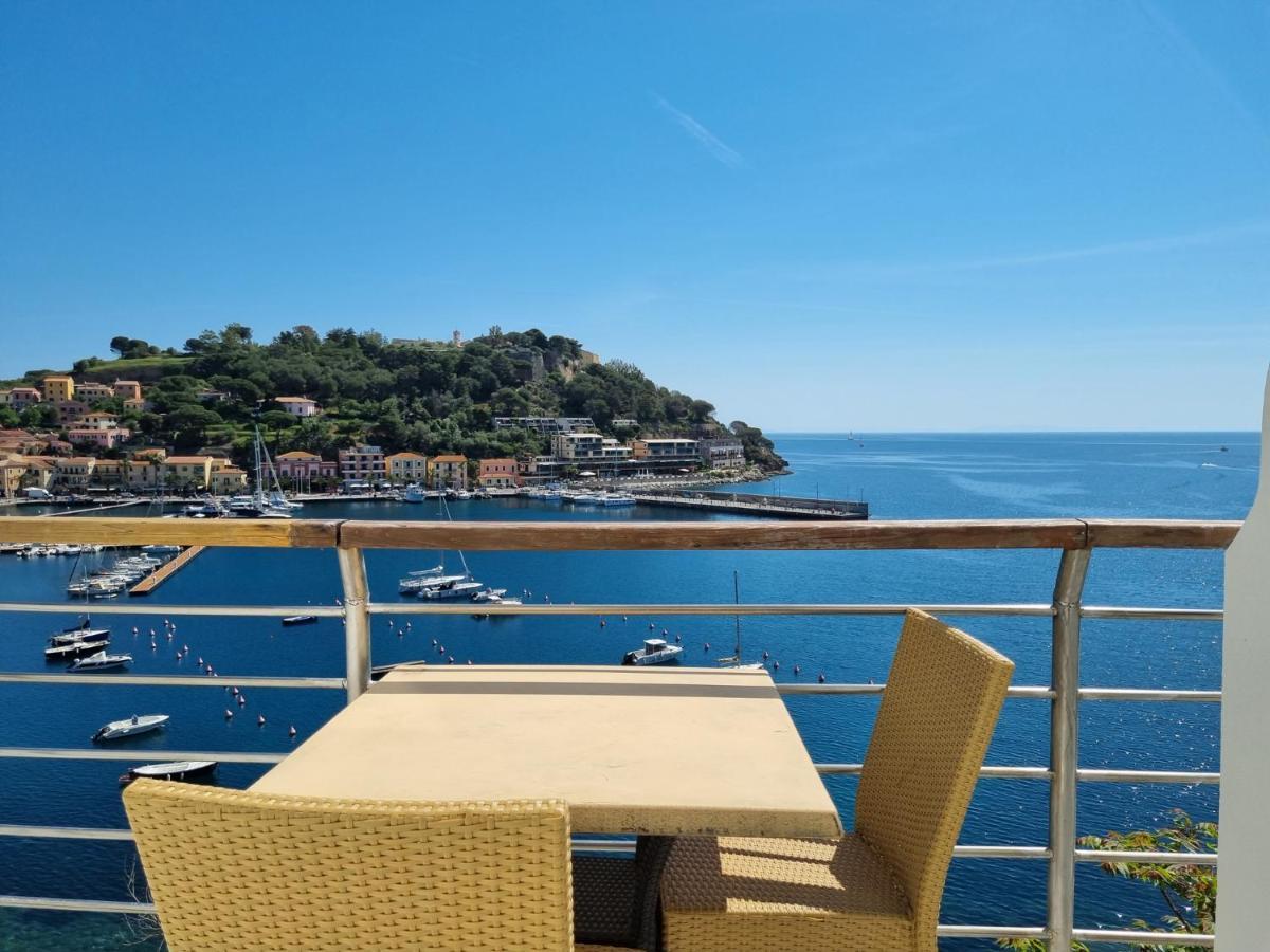 Hotel Plaza Porto Azzurro Ngoại thất bức ảnh