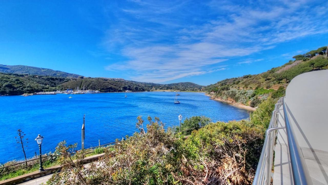 Hotel Plaza Porto Azzurro Ngoại thất bức ảnh