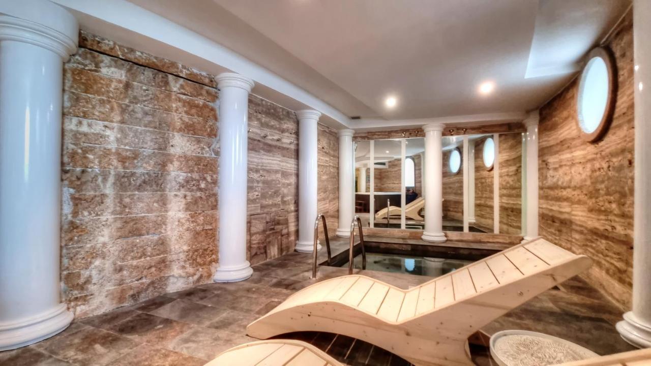 Hotel Plaza Porto Azzurro Ngoại thất bức ảnh