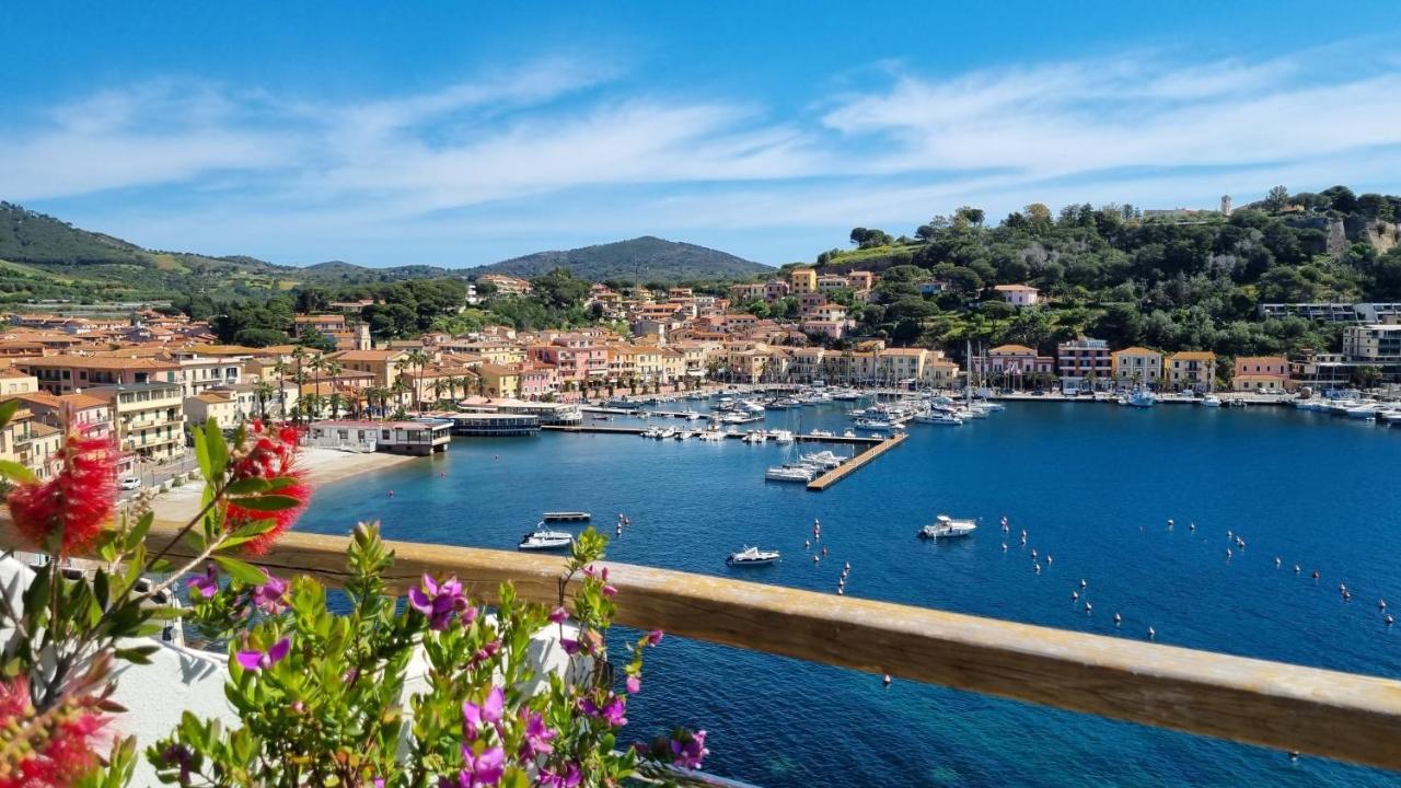 Hotel Plaza Porto Azzurro Ngoại thất bức ảnh