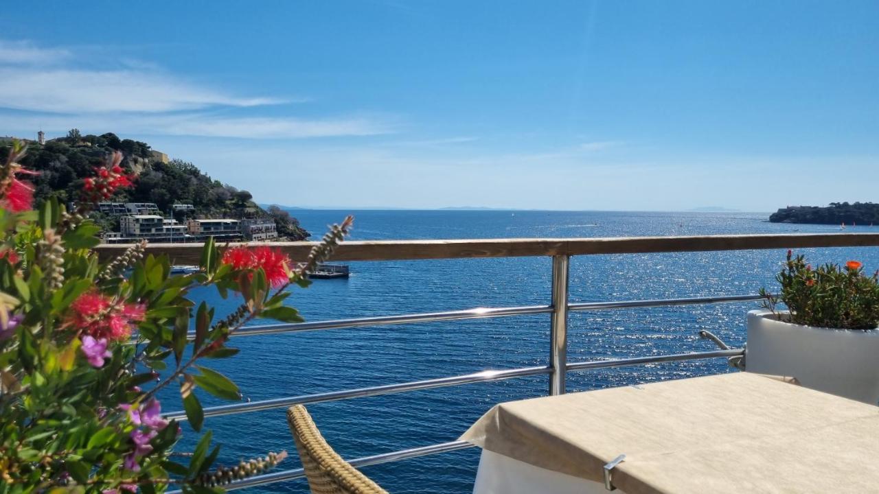 Hotel Plaza Porto Azzurro Ngoại thất bức ảnh