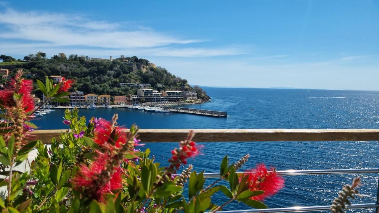 Hotel Plaza Porto Azzurro Ngoại thất bức ảnh