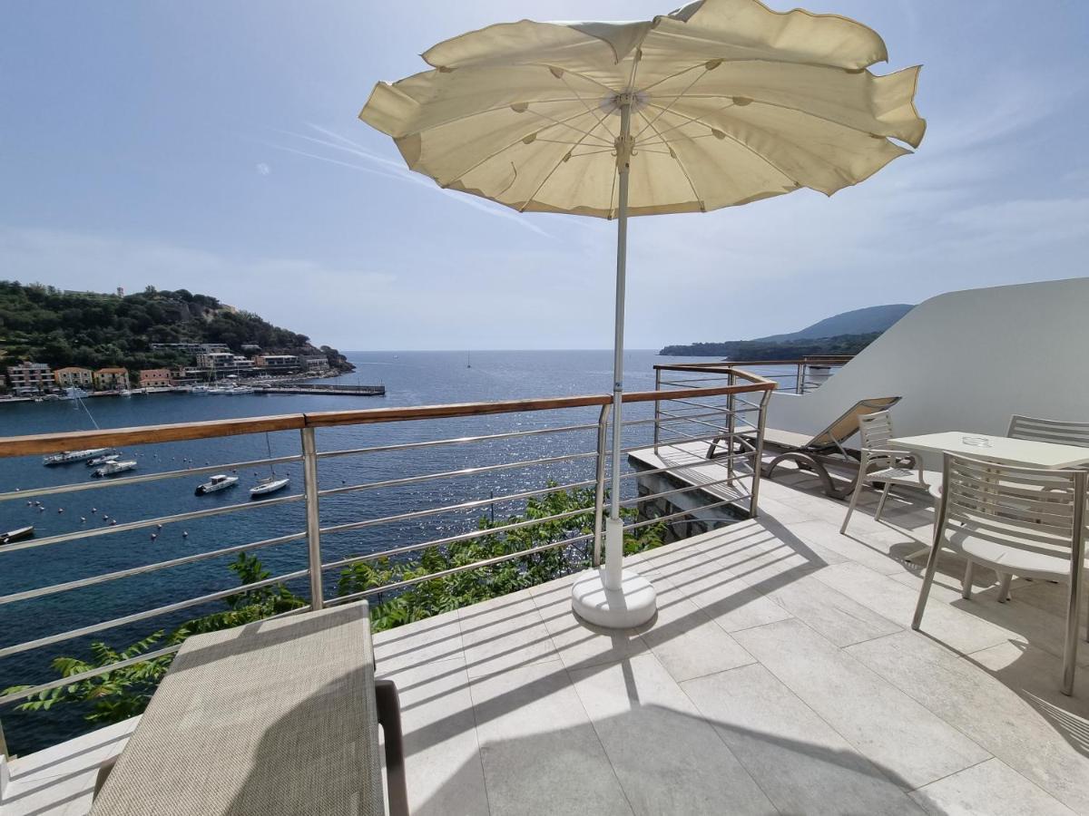 Hotel Plaza Porto Azzurro Ngoại thất bức ảnh