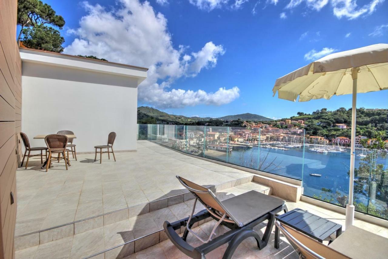 Hotel Plaza Porto Azzurro Ngoại thất bức ảnh