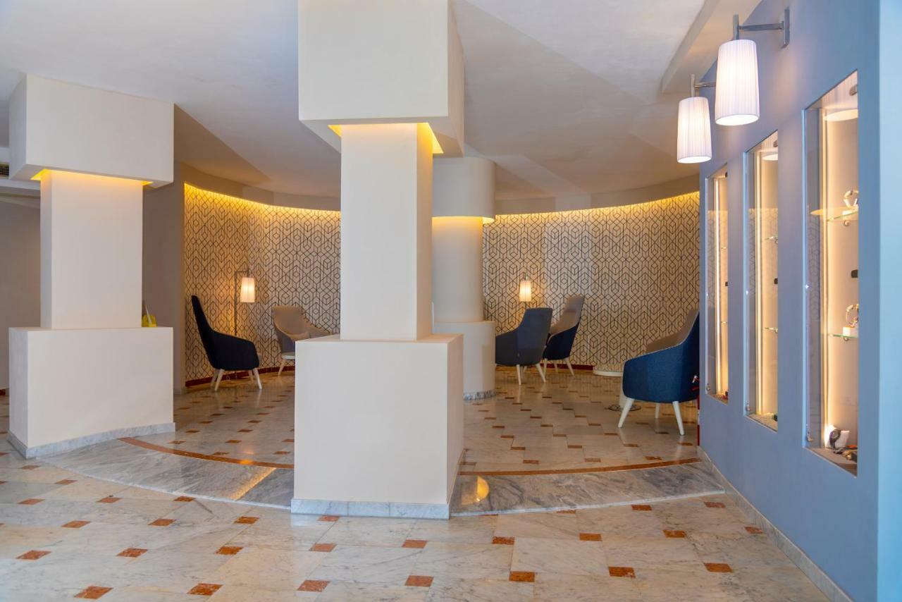 Hotel Plaza Porto Azzurro Ngoại thất bức ảnh